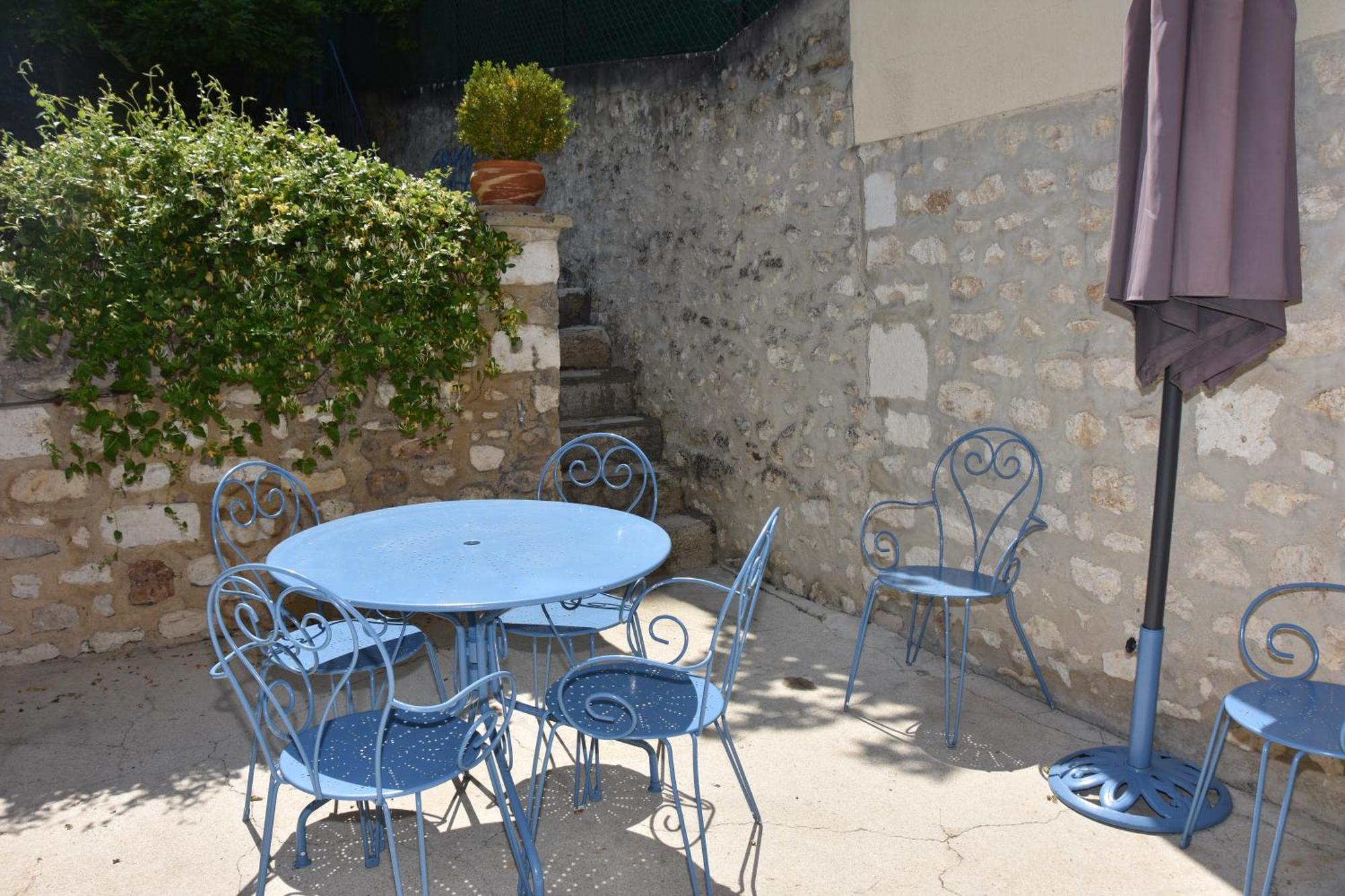 Villa Les Volets Bleus Provins Exterior foto
