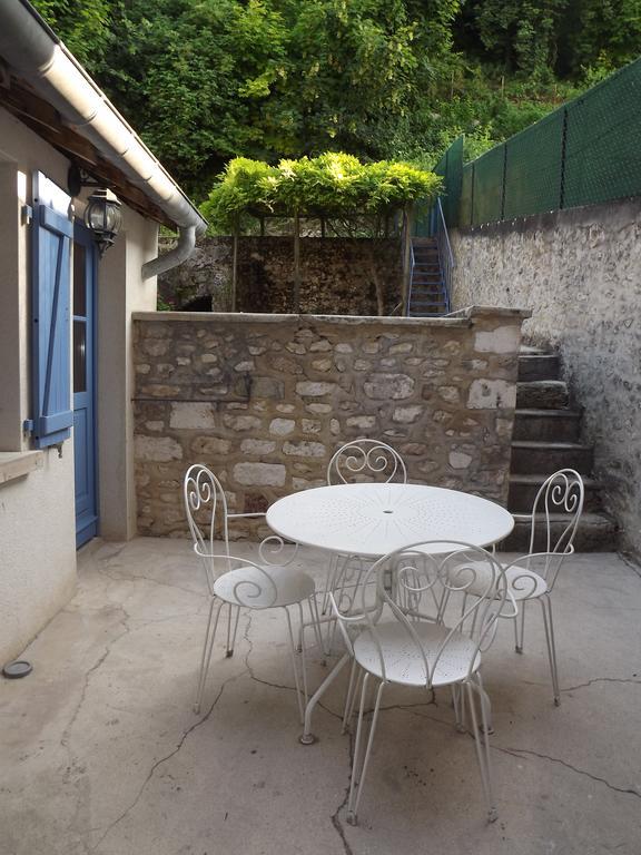 Villa Les Volets Bleus Provins Exterior foto