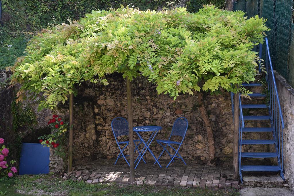 Villa Les Volets Bleus Provins Exterior foto